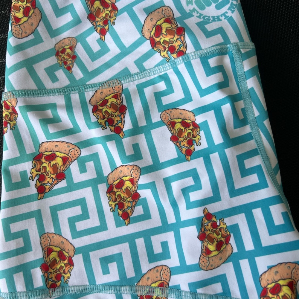 Feed me fight me shorts pizza print size s